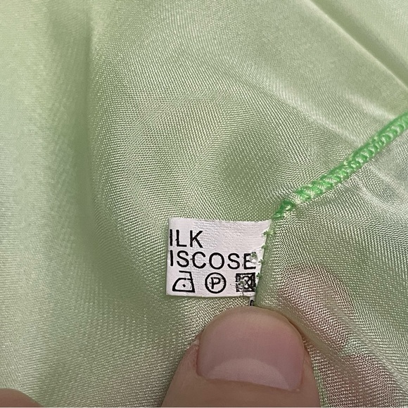 4/$25 or 5/$32   40% Silk Scarf - Picture 4 of 5